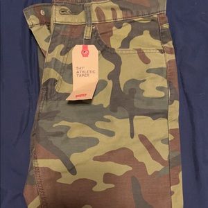 Levi Camo Jeans